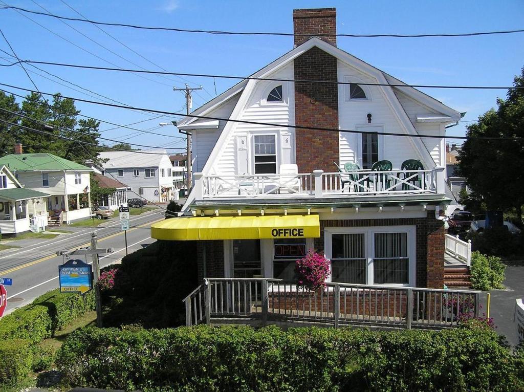 Beach Walk Apartments And Cottages 올드 오차드 비치 외부 사진