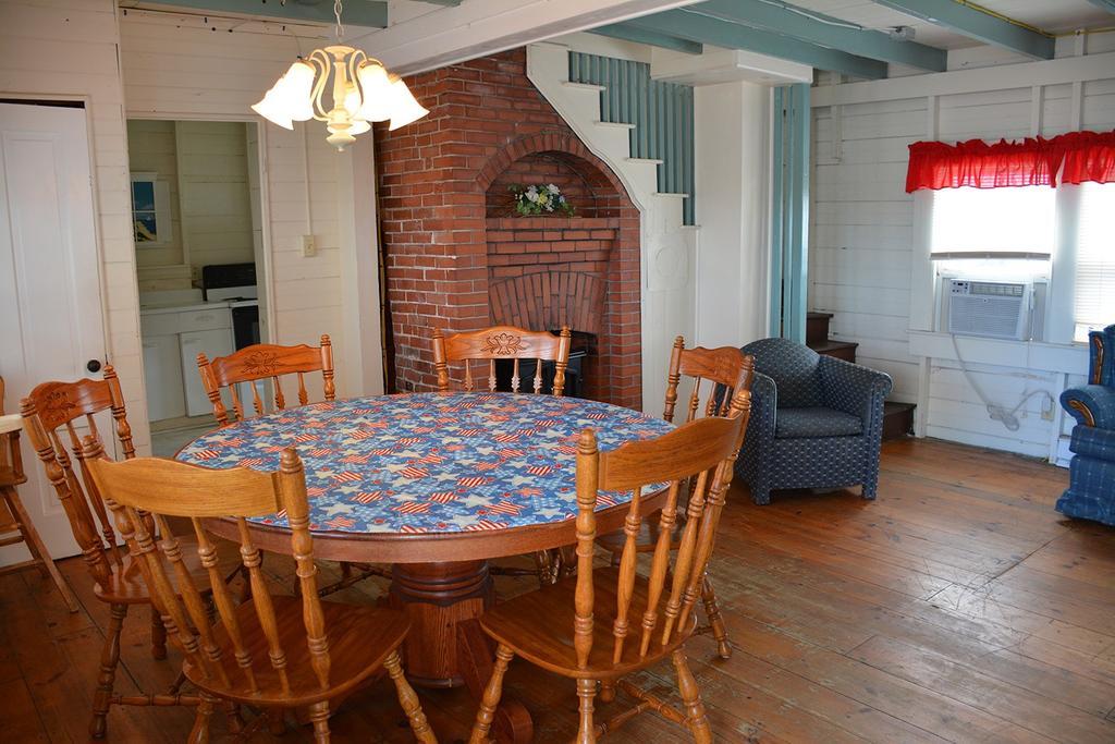 Beach Walk Apartments And Cottages 올드 오차드 비치 외부 사진